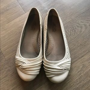 Cliffs by White Mountain Flats